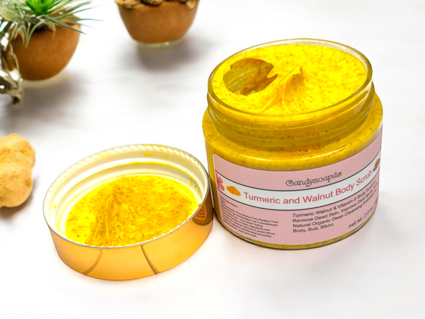 Turmeric and Walnut Body Scrub-Exfoliante corporal de cúrcuma y nuez